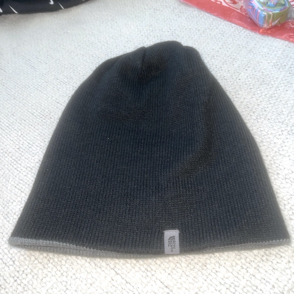 North face black hat